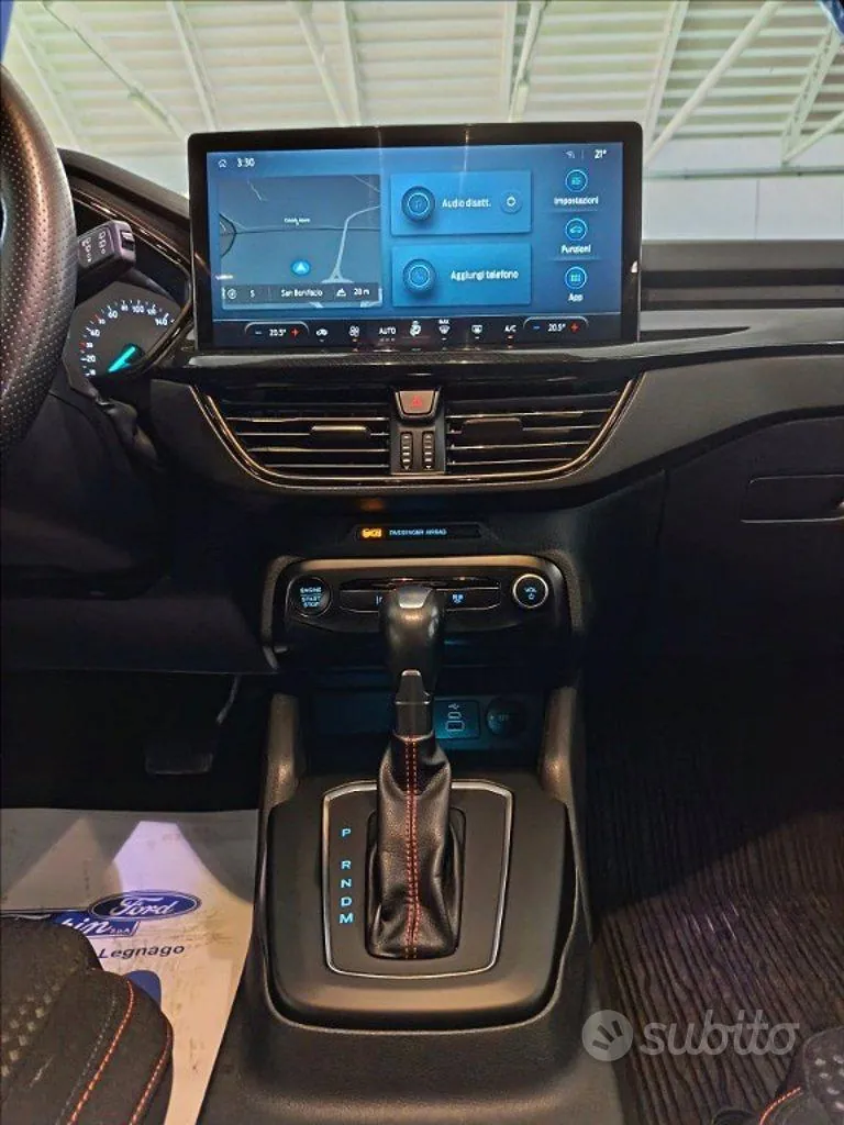 Ford Focus 2023 photo 3