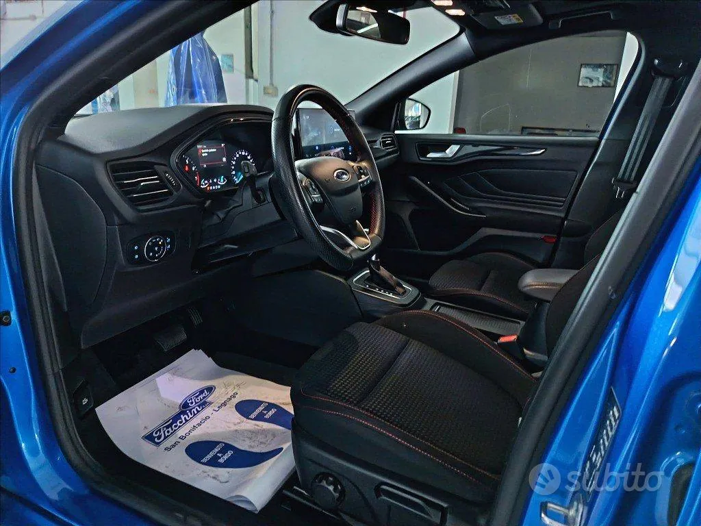 Ford Focus 2023 photo 2