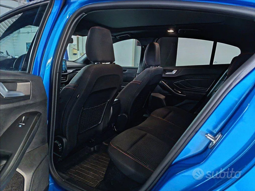 Ford Focus 2023 photo 5