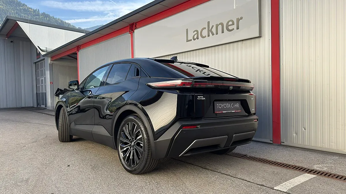 Toyota C-Hr photo 2