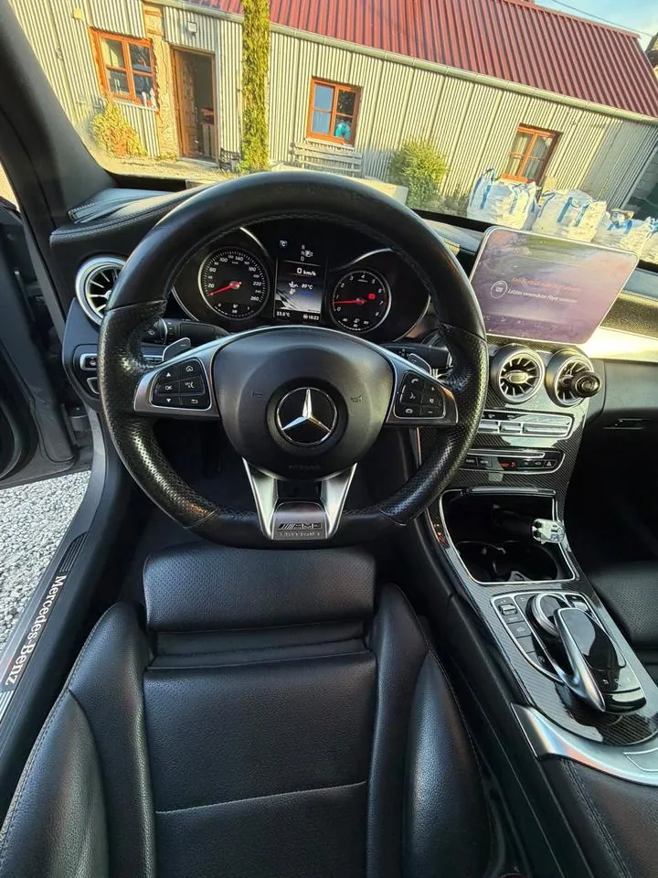 Mercedes-Benz C400