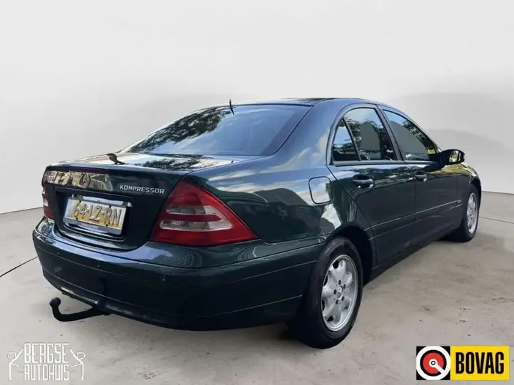 Mercedes-Benz C180 2003 photo 3