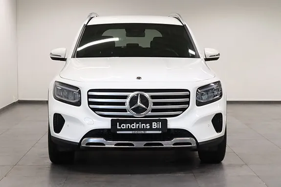 Mercedes-Benz Glb200 2024 photo 2