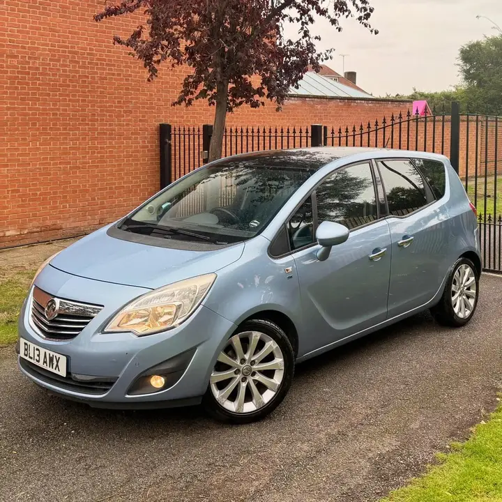 Vauxhall Meriva 2013 photo 2