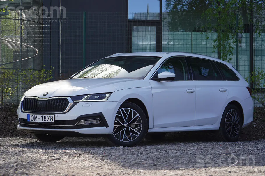 Skoda Octavia 2022 photo 2