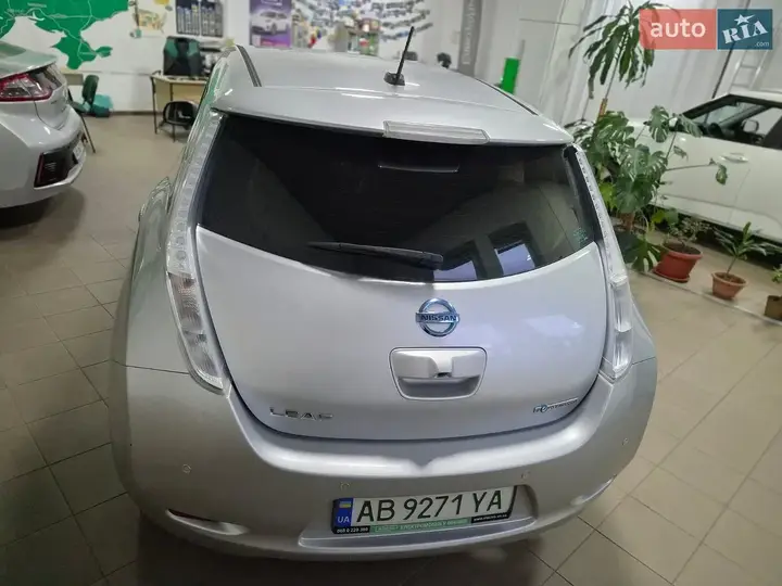 Nissan Leaf 2015 photo 5
