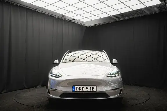 Tesla Model Y 2024 photo 4