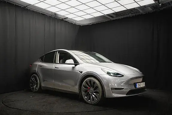 Tesla Model Y 2024 photo 5