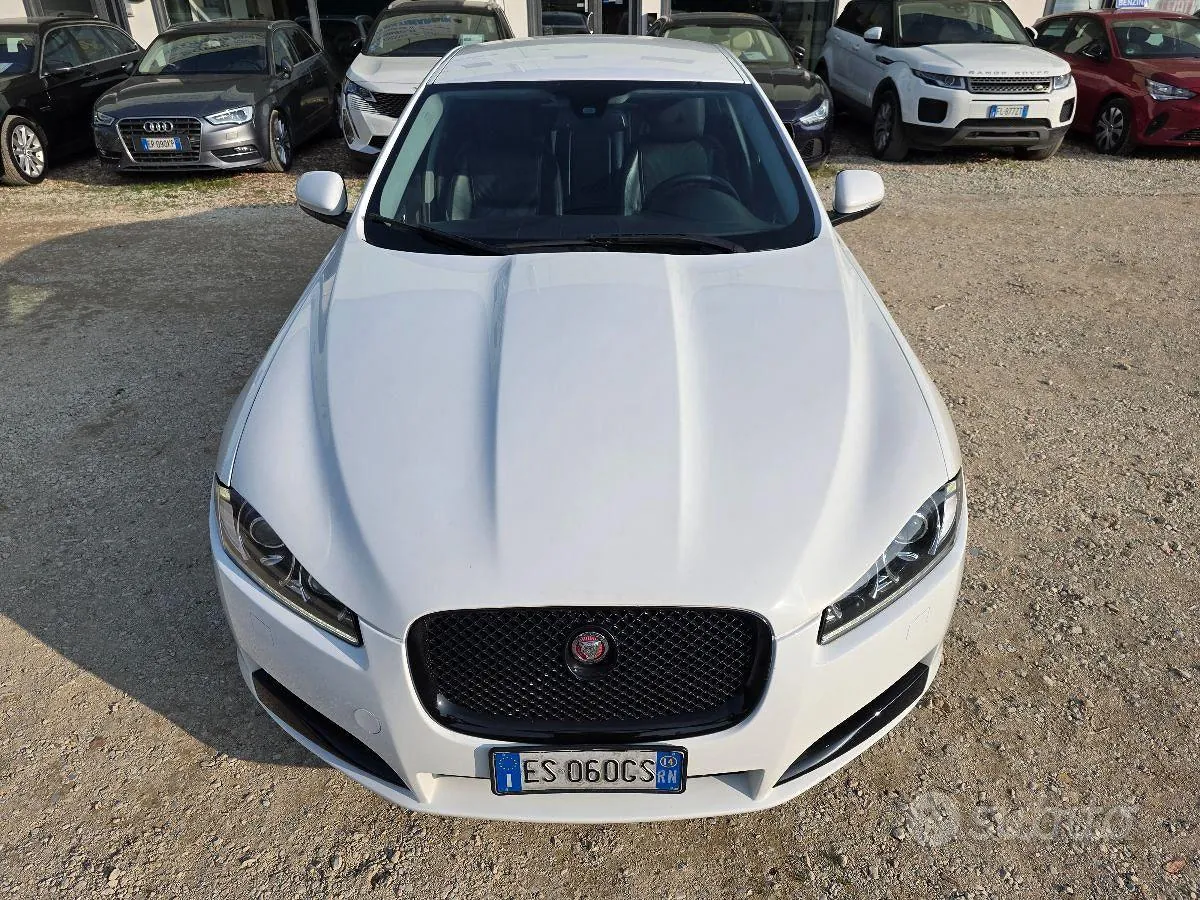 Jaguar Xf 2014 photo 3