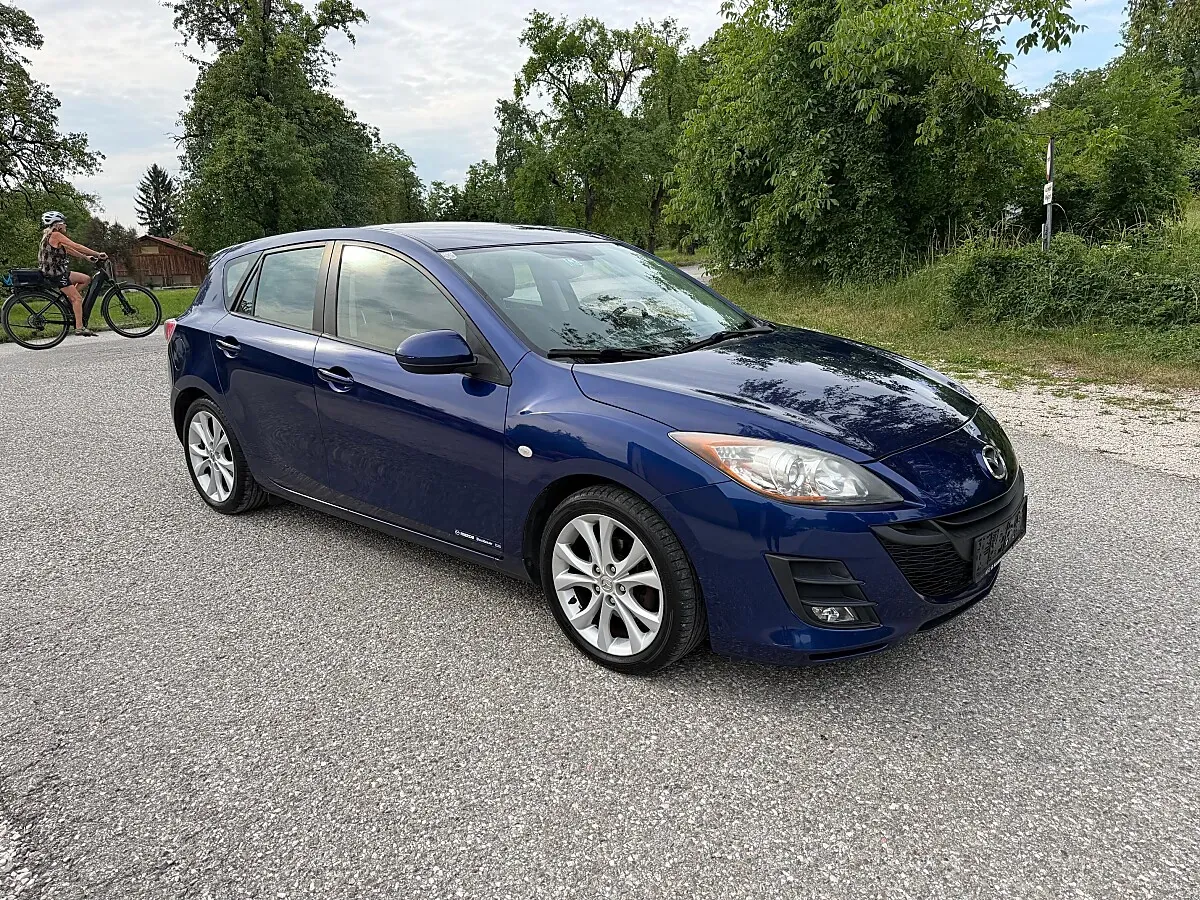 Mazda Mazda3 2010 photo 3