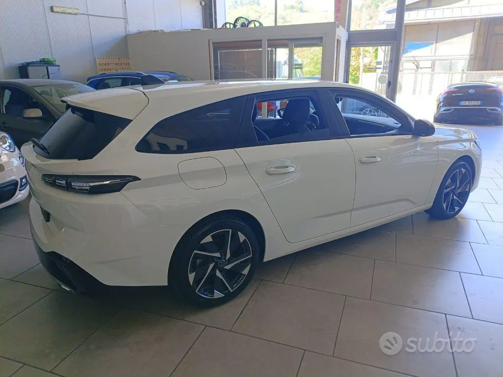 Peugeot 308 2022 photo 4