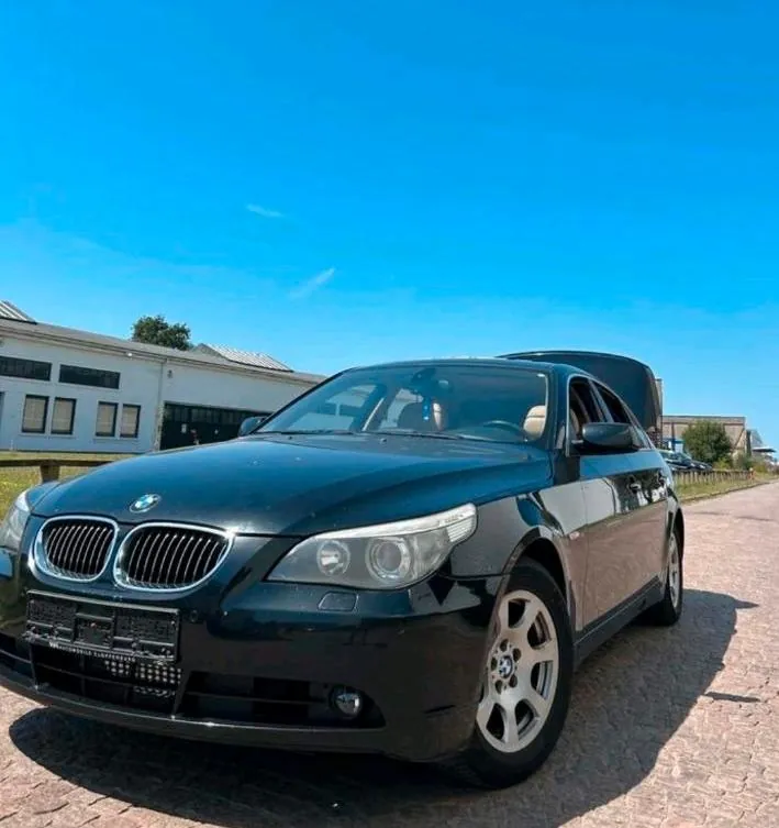 BMW 525
