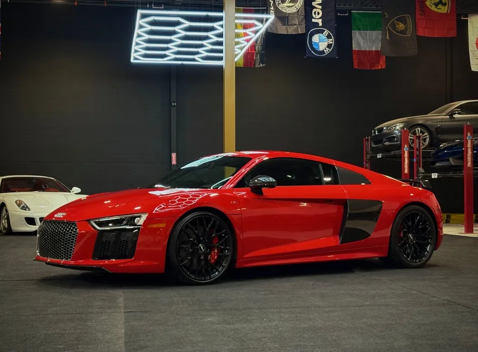Audi R8