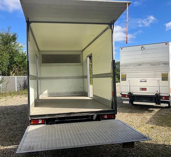 Iveco Daily 2023 photo 4