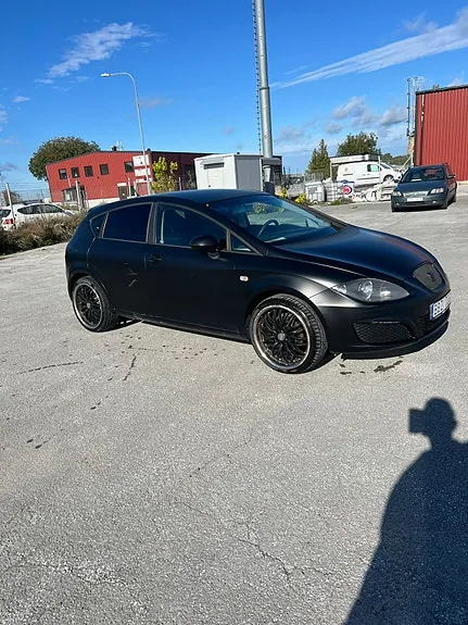 Seat Leon 2010 photo 2