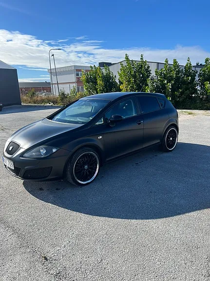 Seat Leon 2010 photo 3