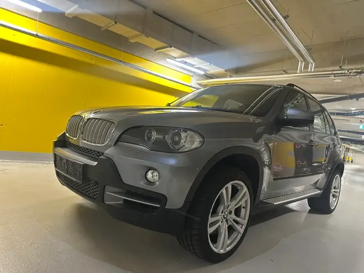BMW X5 2007 photo 2