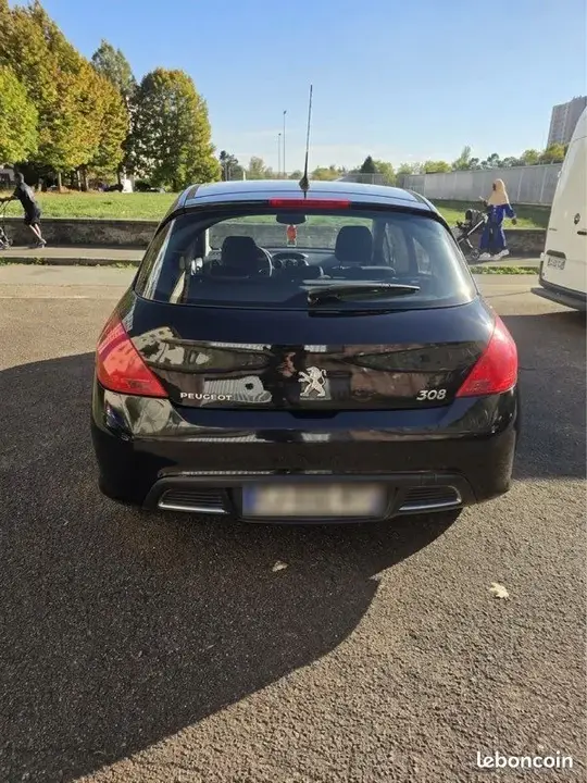 Peugeot 308 2008 photo 3