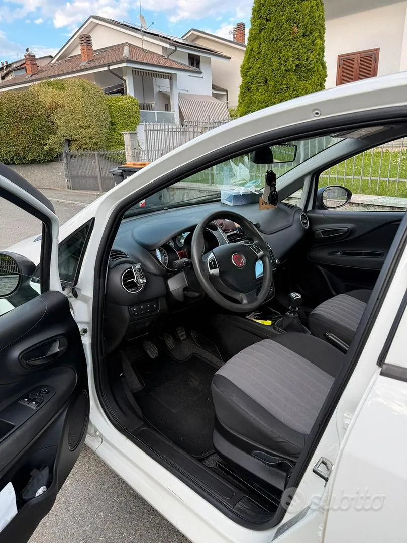 Fiat Punto 2017 photo 4
