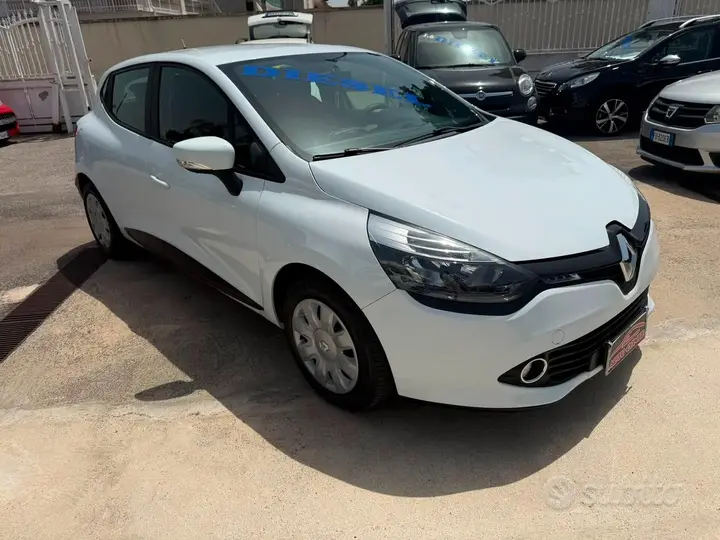 Renault Clio 2015 photo 3