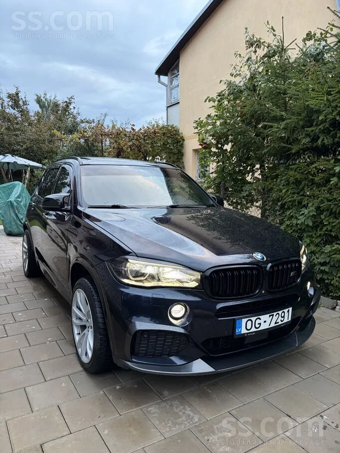 BMW X5 2015 photo 2