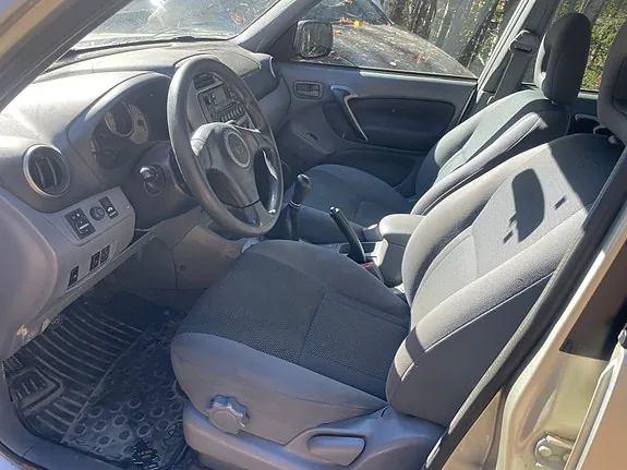 Toyota Rav4 2004 photo 5