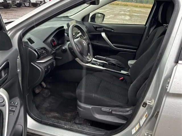 Mitsubishi Eclipse Cross 2023 photo 2