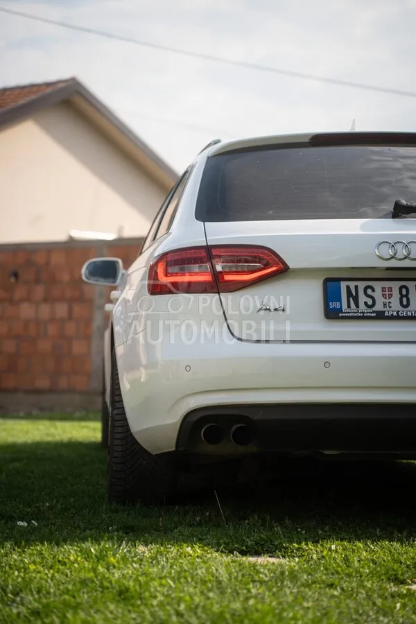 Audi A4 2012 photo 4