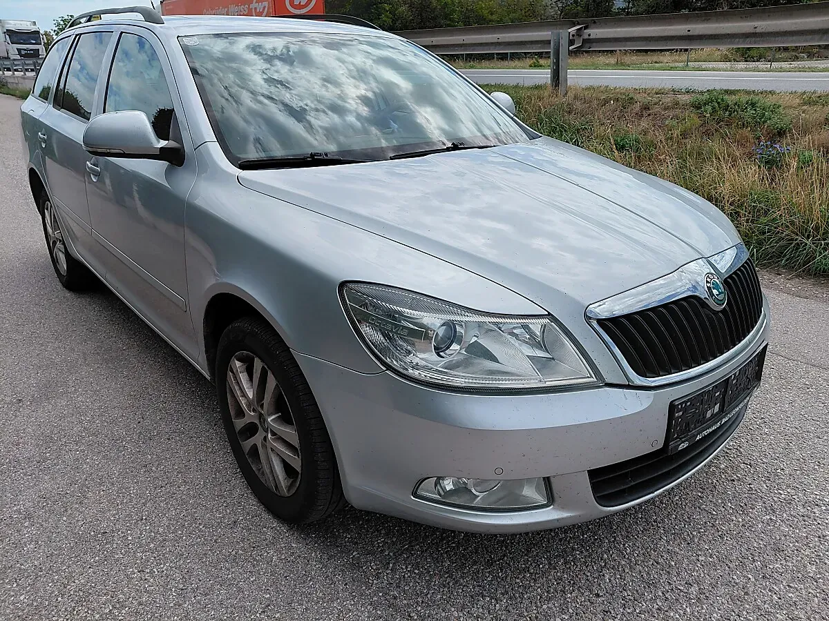 Skoda Octavia 2012 photo 3