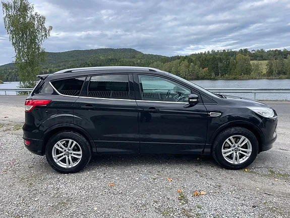 Ford Kuga 2015 photo 2