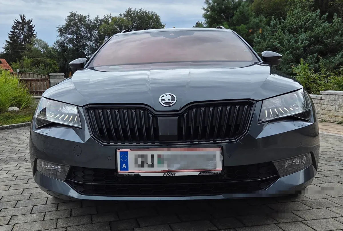 Skoda Superb 2018 photo 2