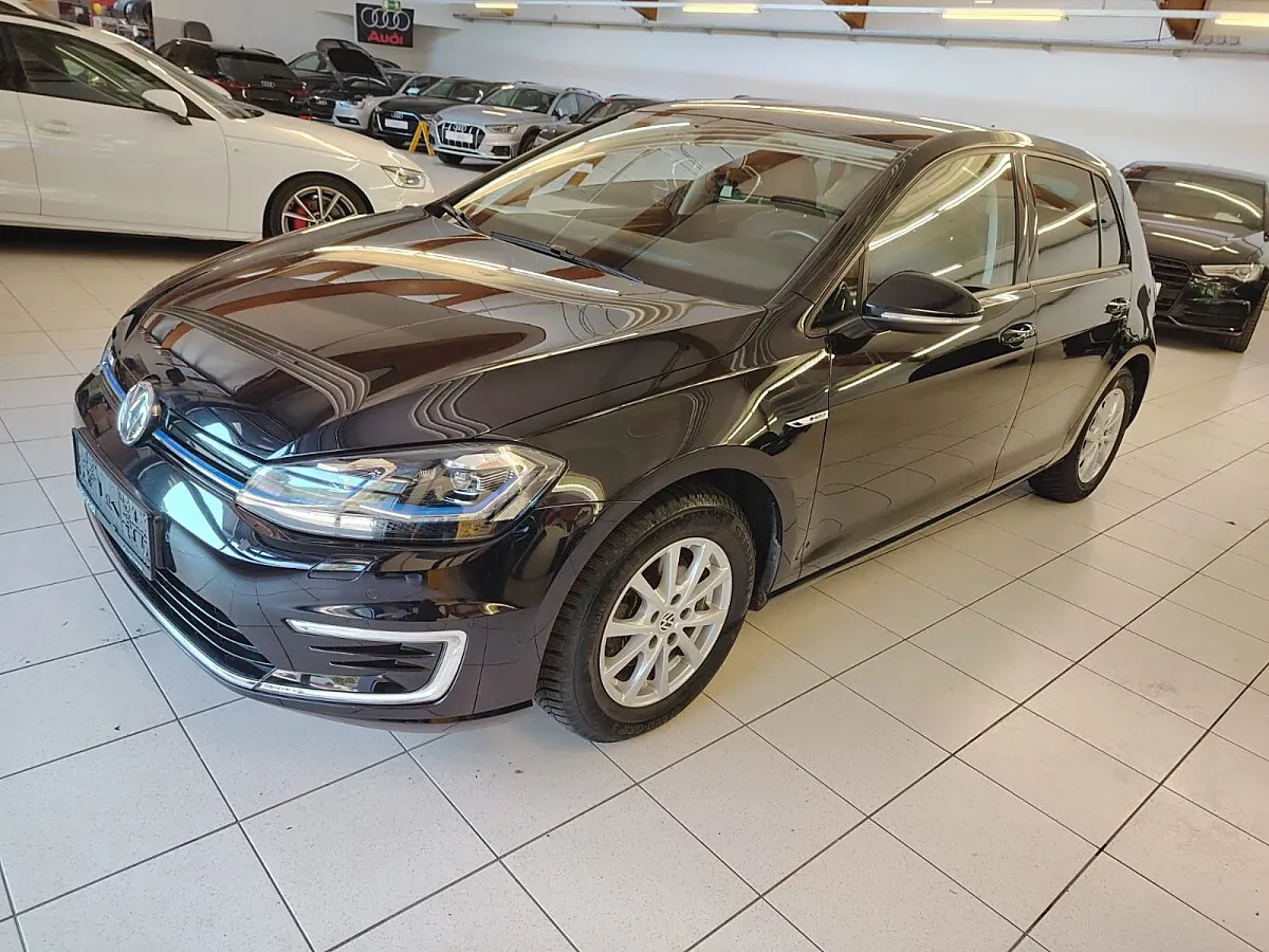Volkswagen Golf 2020 photo 2
