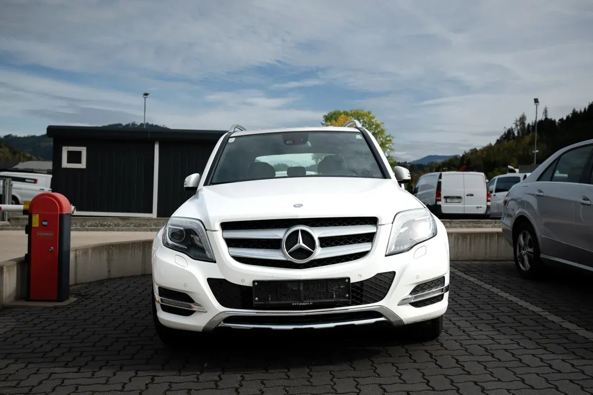 Mercedes-Benz Glk Class 2012 photo 3