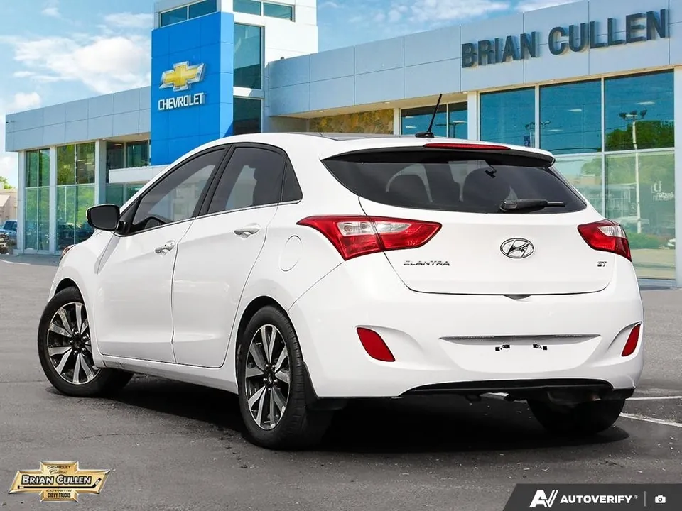 Hyundai Elantra 2015 photo 4
