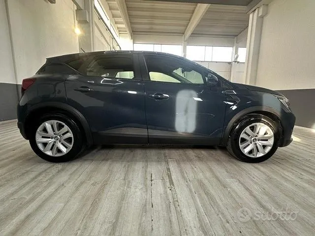 Renault Captur 2023 photo 3