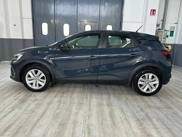 Renault Captur 2023 photo 2