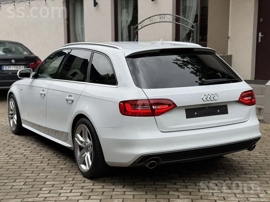 Audi A4 2012 photo 3