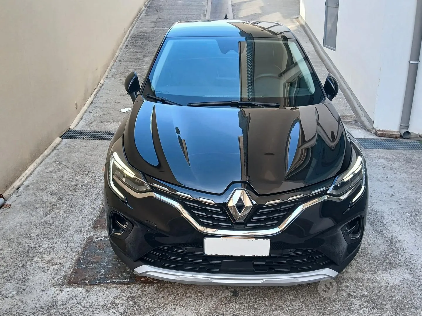 Renault Captur 2023 photo 2