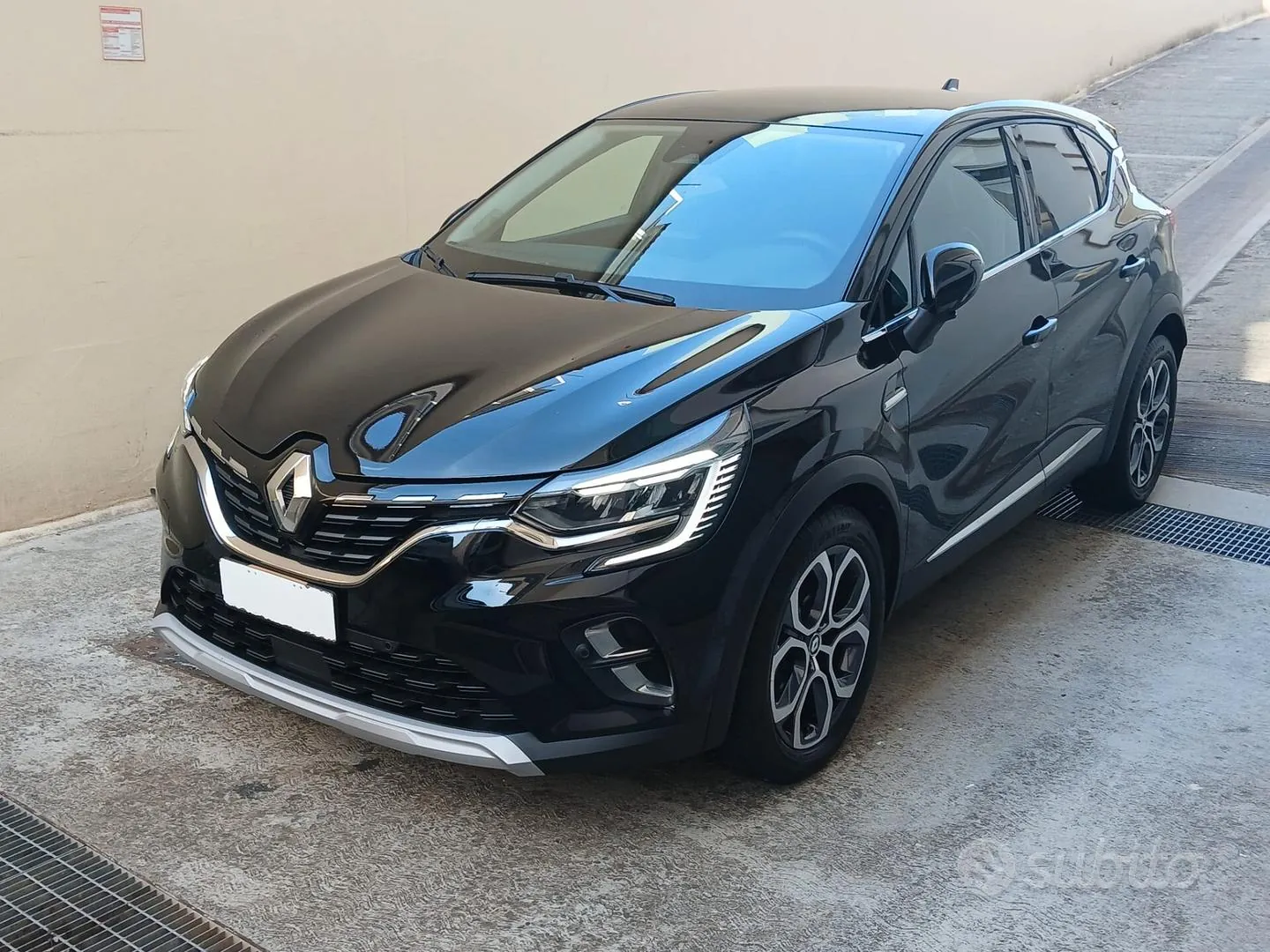Renault Captur 2023 photo 3