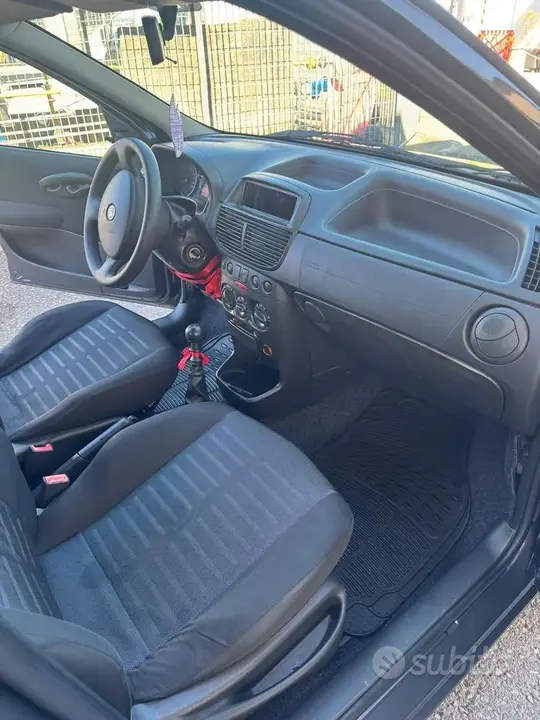 Fiat Punto 2010 photo 5