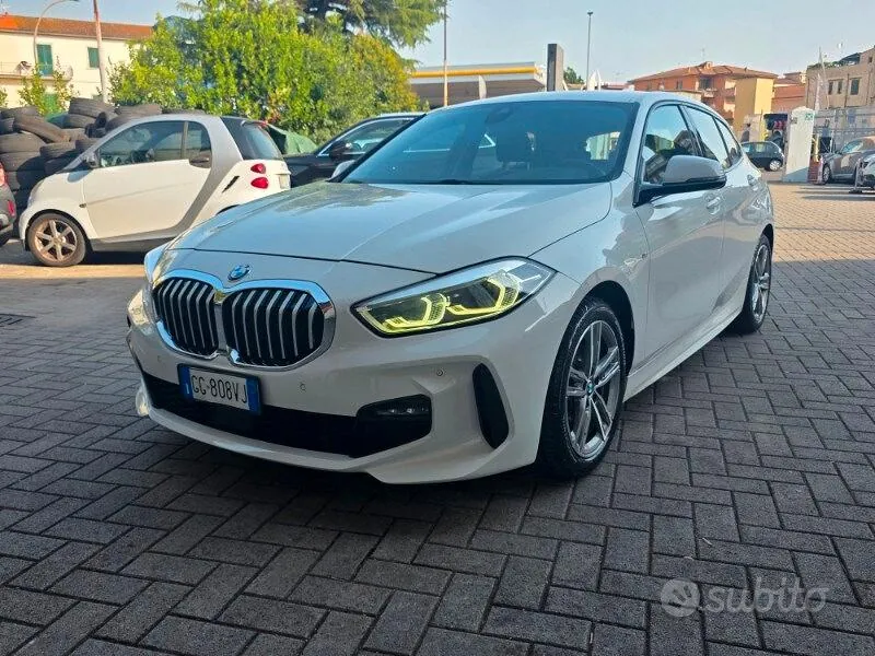 BMW 1 Series 2022 photo 2