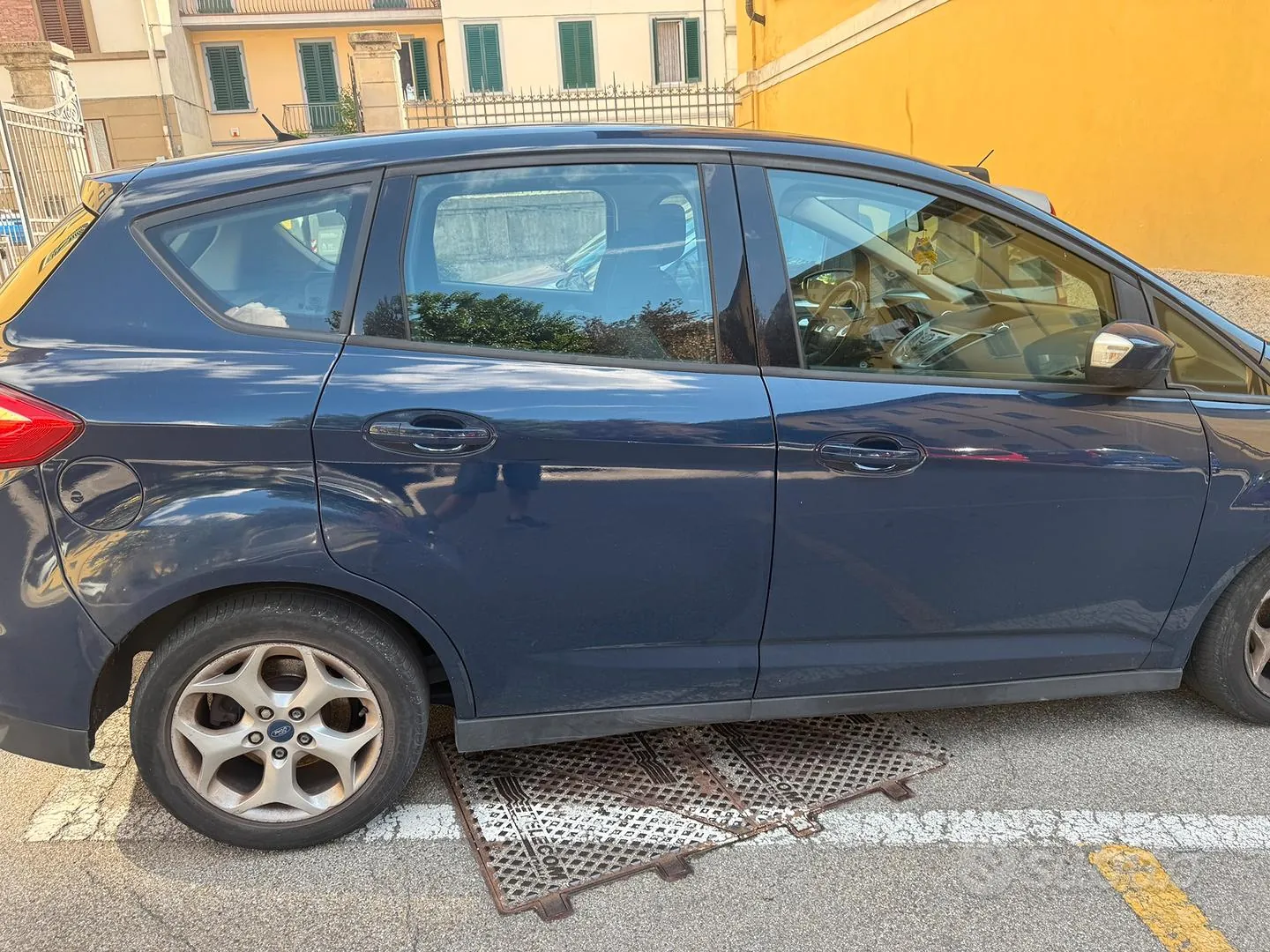 Ford C-Max 2011 photo 4