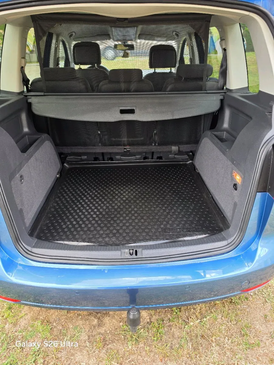Volkswagen Touran 2014 photo 3