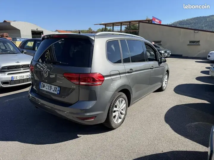 Volkswagen Touran 2015 photo 3