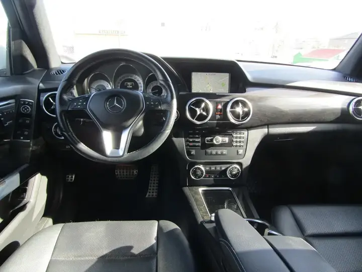 Mercedes-Benz Glk Class 2014 photo 2