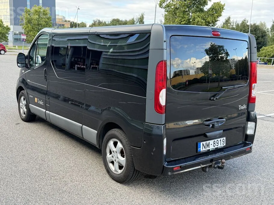 Renault Trafic 2011 photo 3