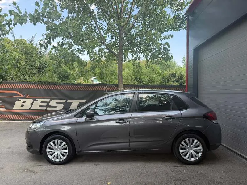 Citroen C4 2015 photo 3