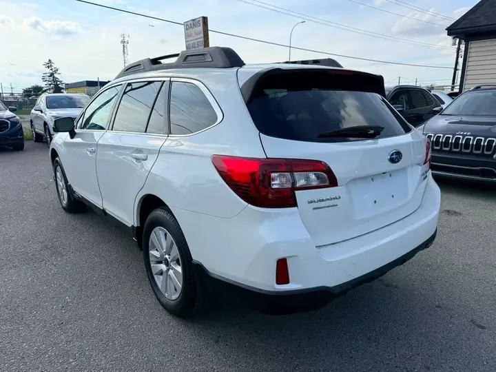 Subaru Outback 2017 photo 3