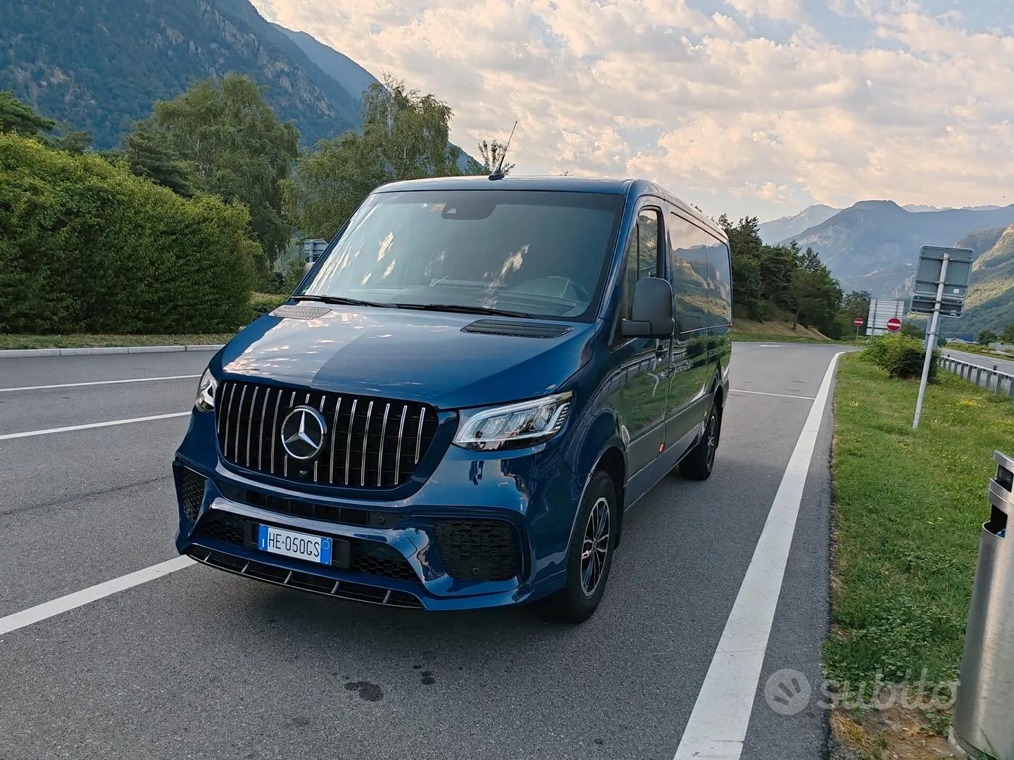Mercedes-Benz Sprinter 2024 photo 3