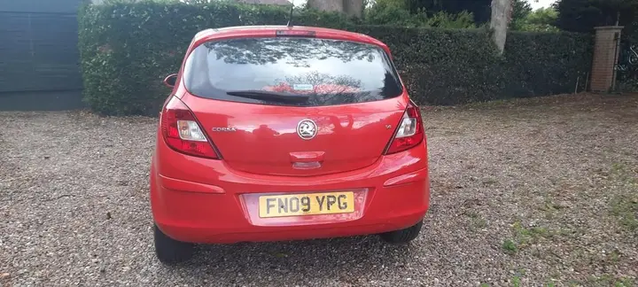 Vauxhall Corsa 2009 photo 2